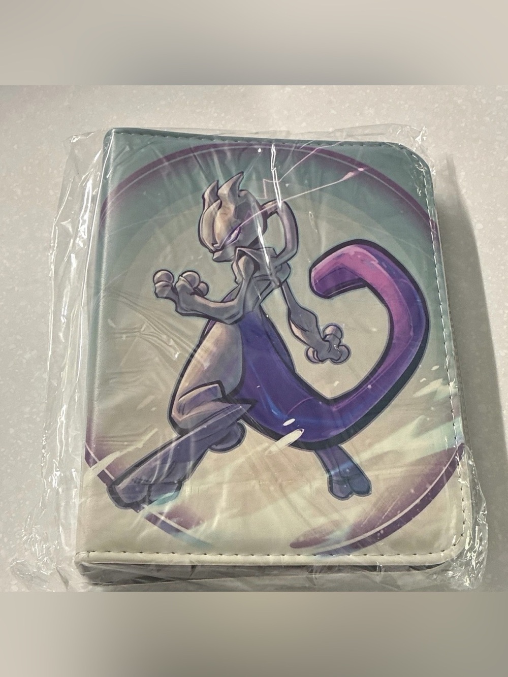 Card binder with trading cards capacity for 400 cards